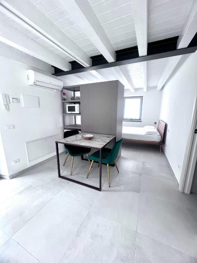 Absentia 1763 Garda Boutique Home - Lake Front Brenzone sul Garda Buitenkant foto