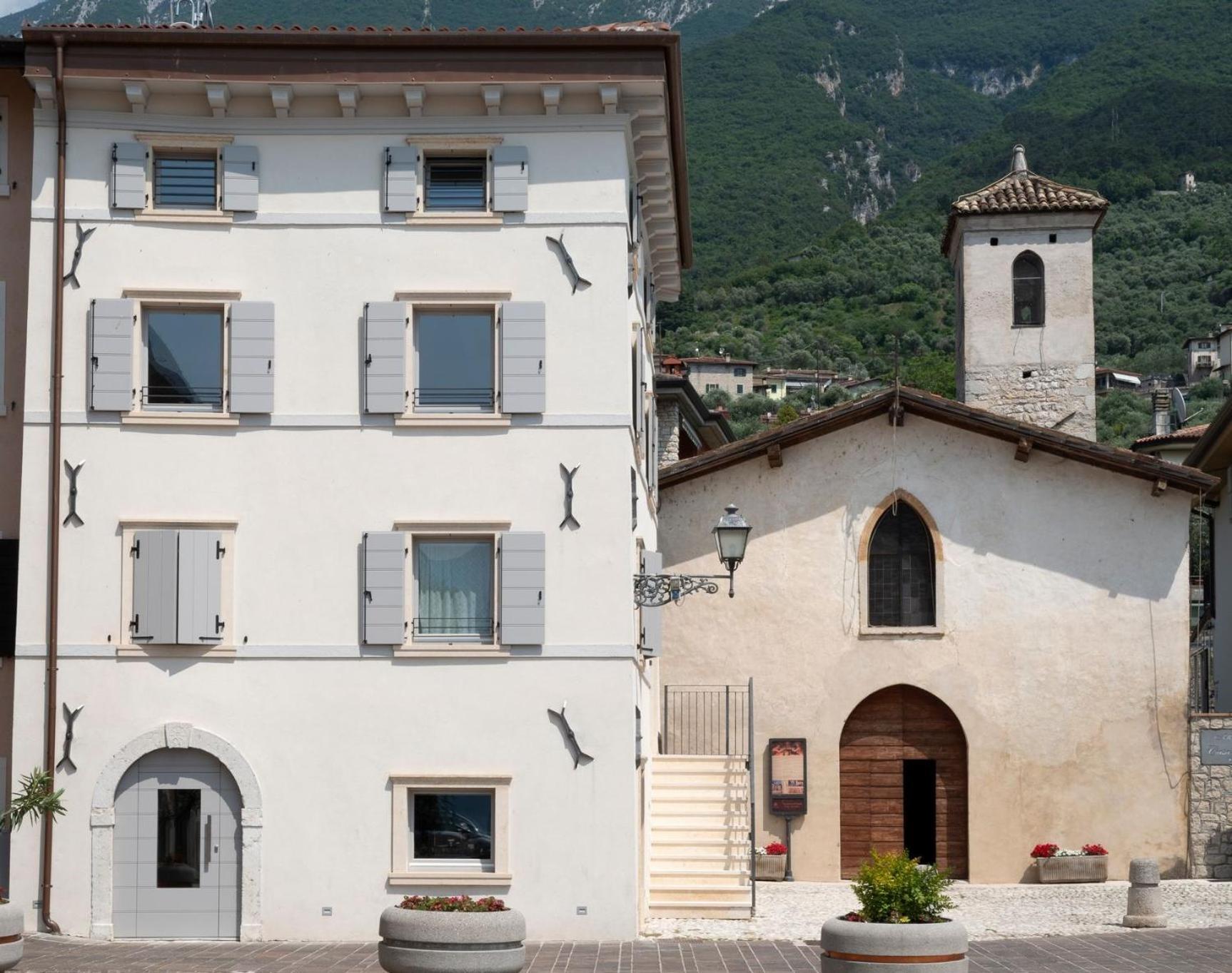 Absentia 1763 Garda Boutique Home - Lake Front Brenzone sul Garda Buitenkant foto