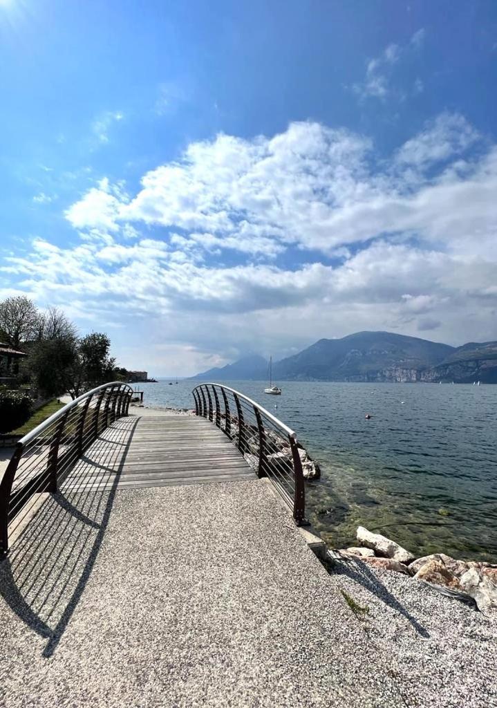 Absentia 1763 Garda Boutique Home - Lake Front Brenzone sul Garda Buitenkant foto
