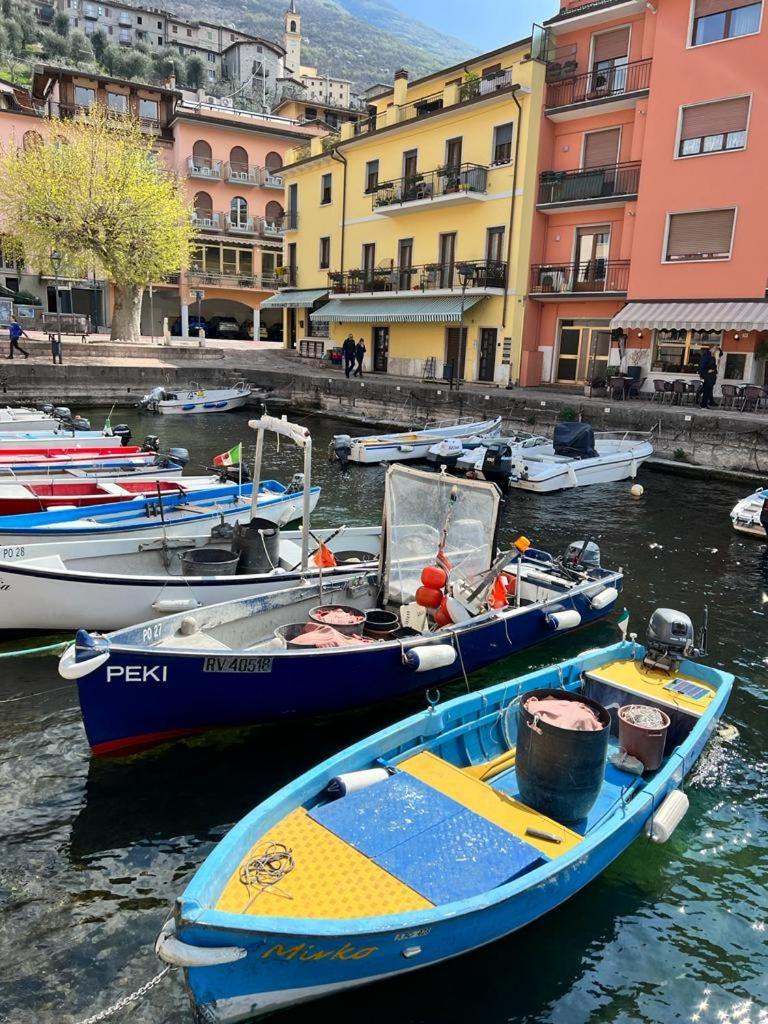 Absentia 1763 Garda Boutique Home - Lake Front Brenzone sul Garda Buitenkant foto
