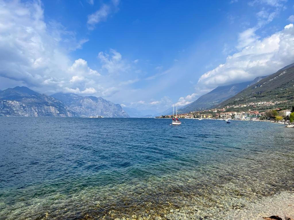 Absentia 1763 Garda Boutique Home - Lake Front Brenzone sul Garda Buitenkant foto