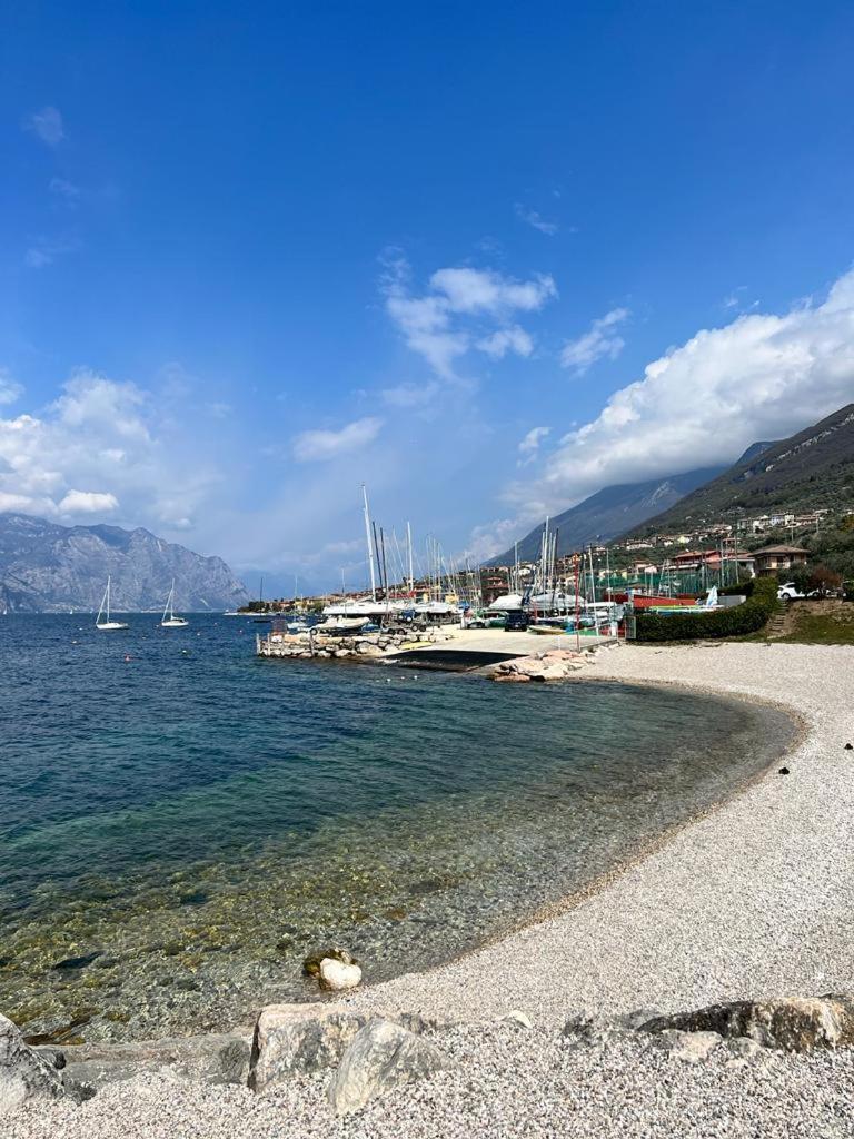 Absentia 1763 Garda Boutique Home - Lake Front Brenzone sul Garda Buitenkant foto