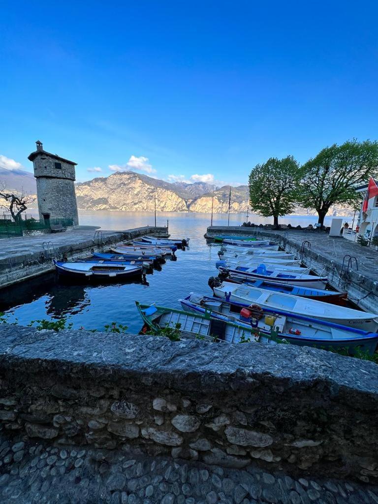 Absentia 1763 Garda Boutique Home - Lake Front Brenzone sul Garda Buitenkant foto